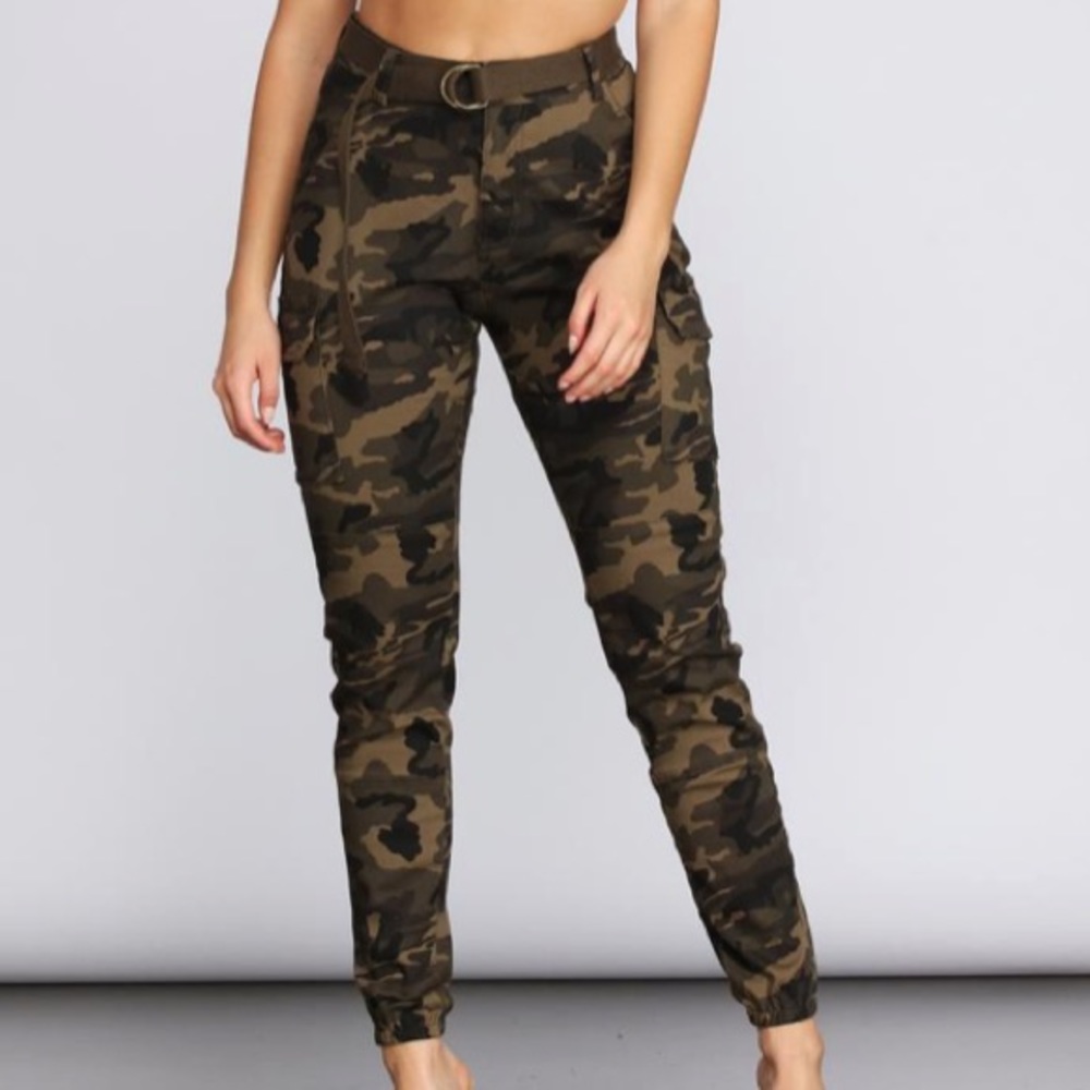 🖤SALE: price drop🖤OFF THE RADAR CAMO PANTS NWOT